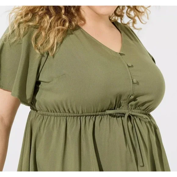 NWT Torrid Babydoll Challis Sharkbite Flutter Sleeve Top Green Plus Size 2 2X - Picture 5 of 16